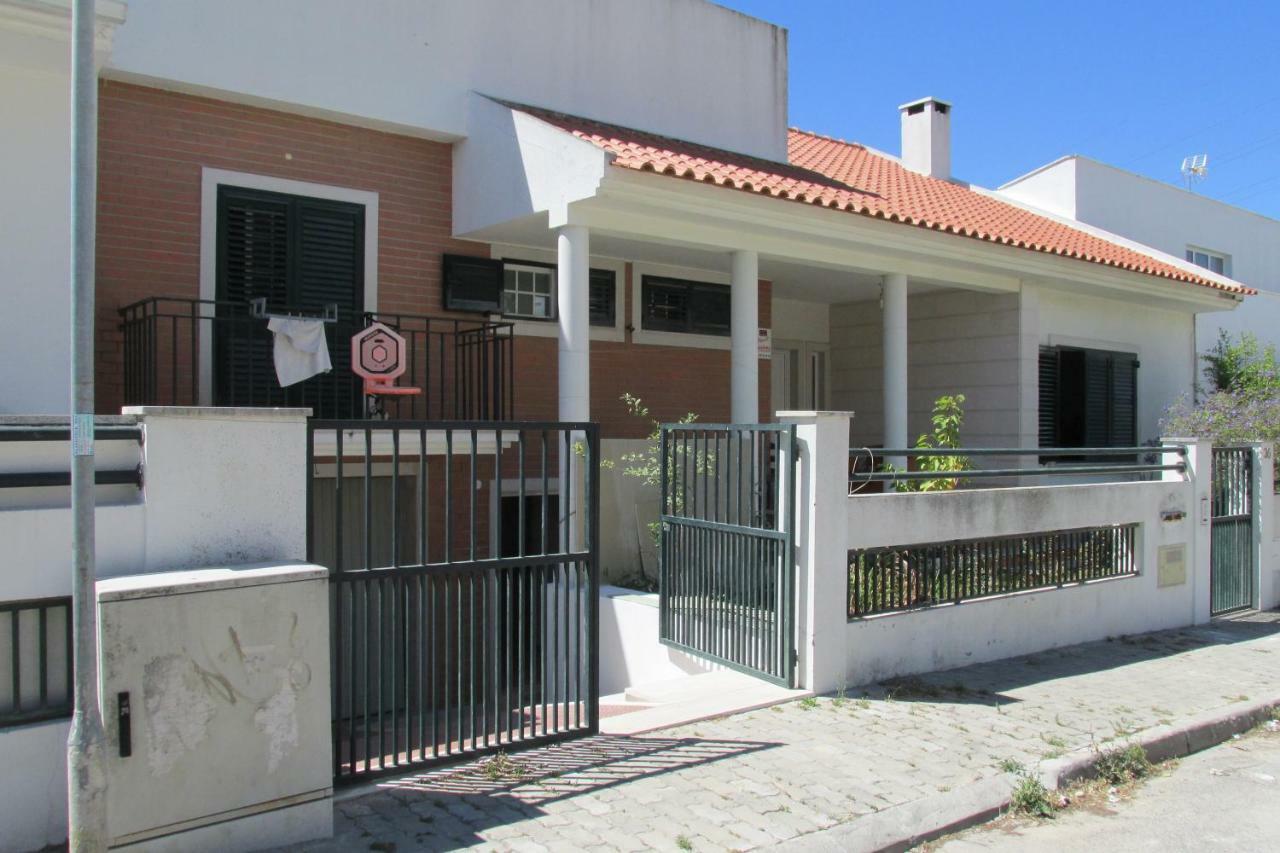 Residencial Marialva Park Hotel Corroios Exterior photo